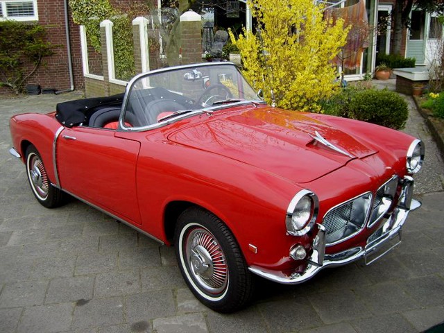 Technically based the rare Spider FIAT 1200 TV turns Fiat 1200 Spider the 