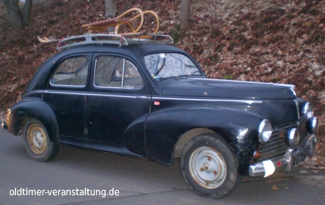 A Peugeot 203 mit Patina In general there are weather normal wear and 