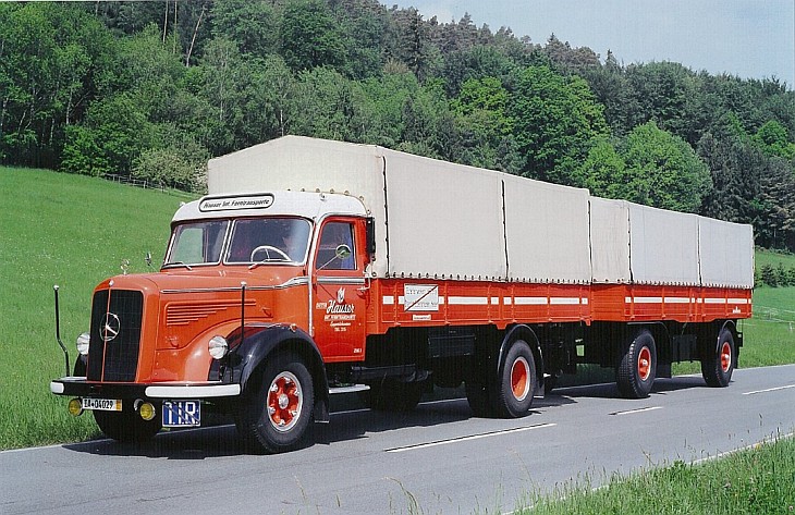 Mercedes-Benz L315 Lastwagen