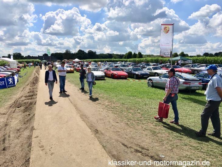 Clubtreffen auf dem Miscanthusfeld