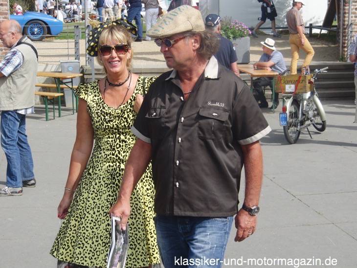 Passende Kleidung für Oldtimer-Event