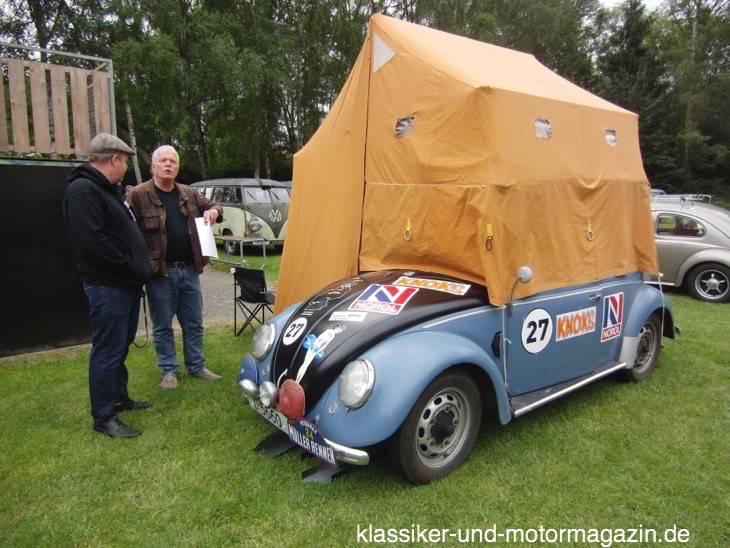VW Käfer mit Zelt
