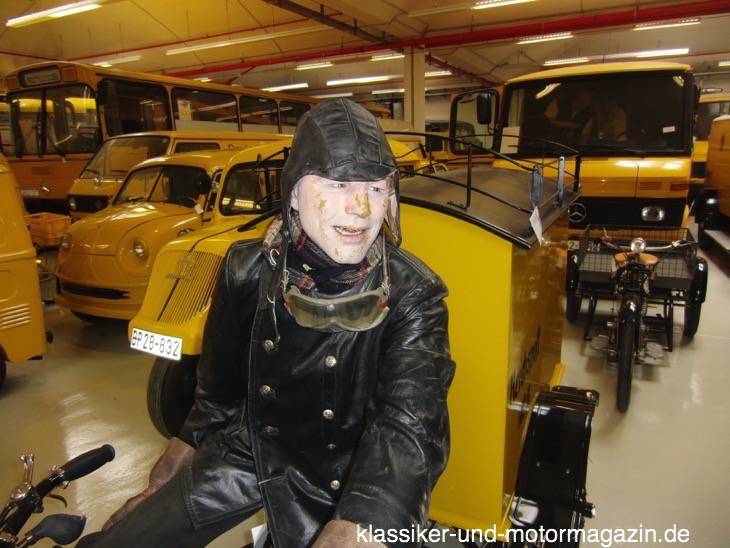 Postzusteller in den 30er Jahren