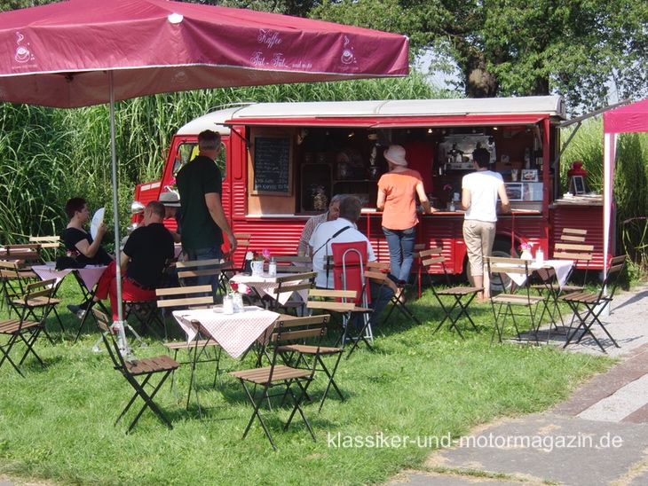 Imbiss Kaffe und Kuchen