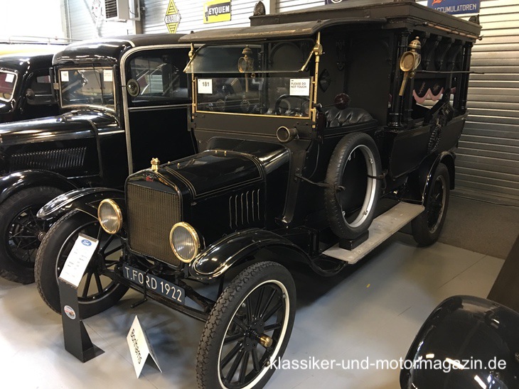 Ford-T-Hearse