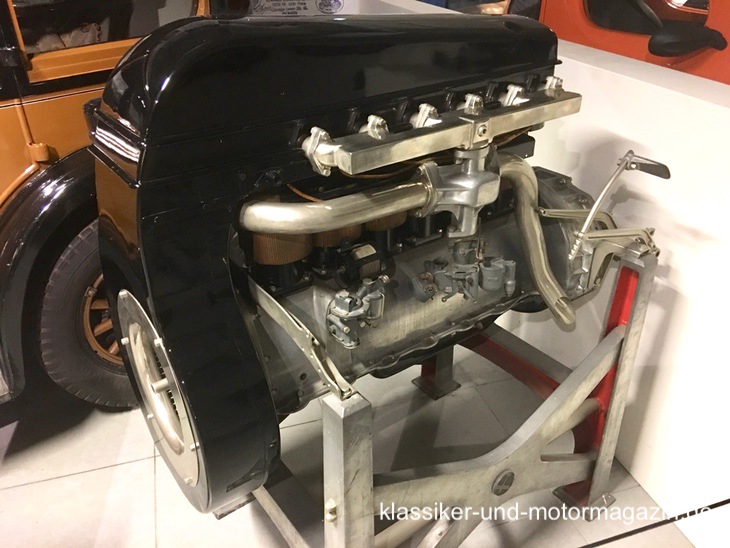 Franklin 11B Sedan 1927 - Motor