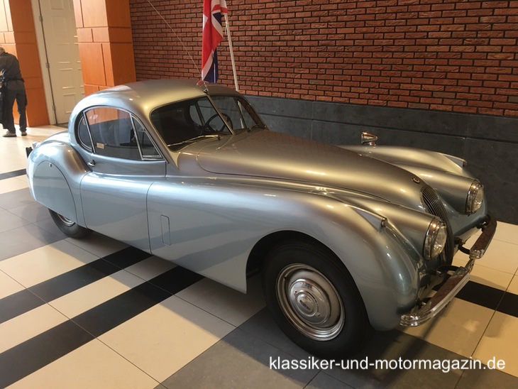 Jaguar XK120 Fixed-Head-Coupe