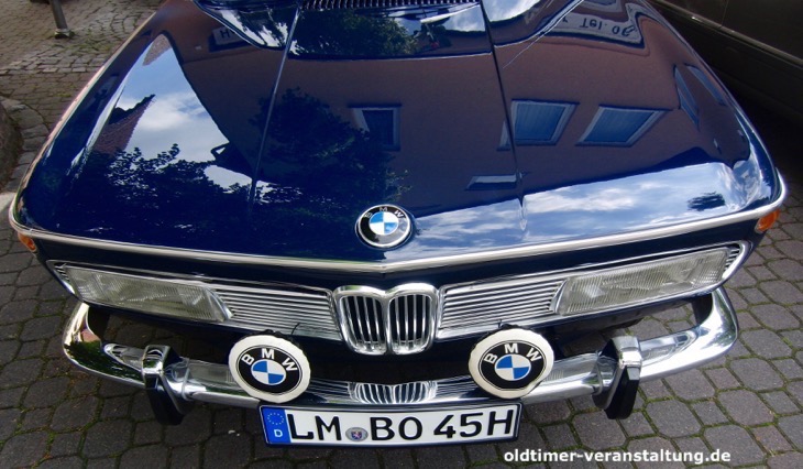 BMW 2000 Rechteckscheinwerfer
