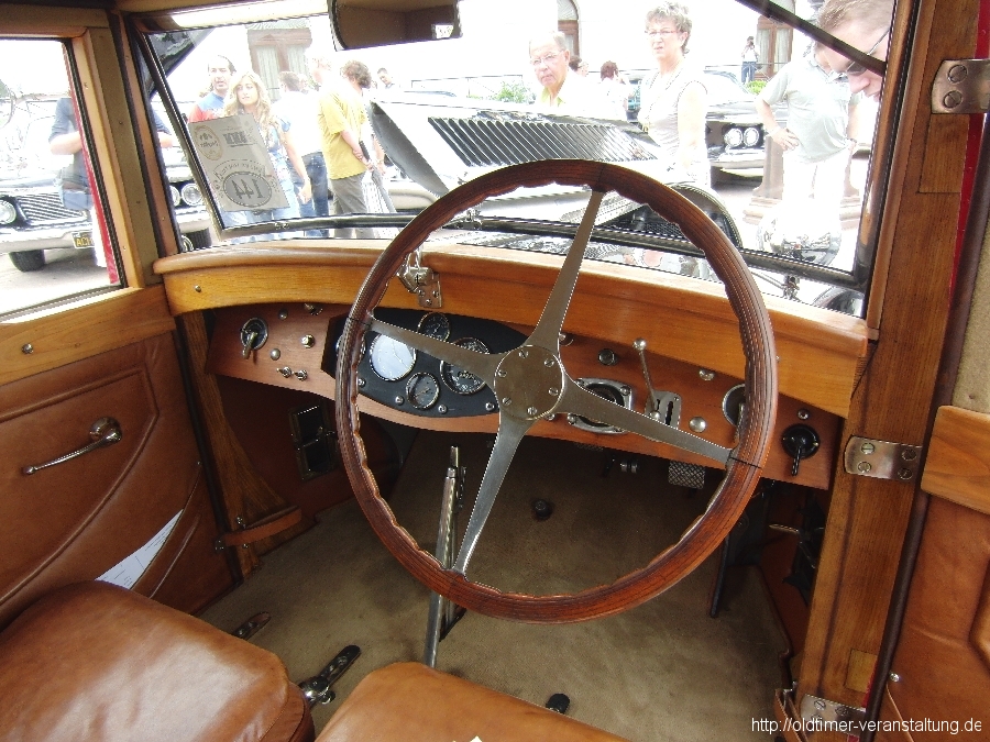 {Armaturenbrett oldtimer
99} Bugatti_Typ_44_Fiacre-03.jpg | {Armaturenbrett oldtimer
99}