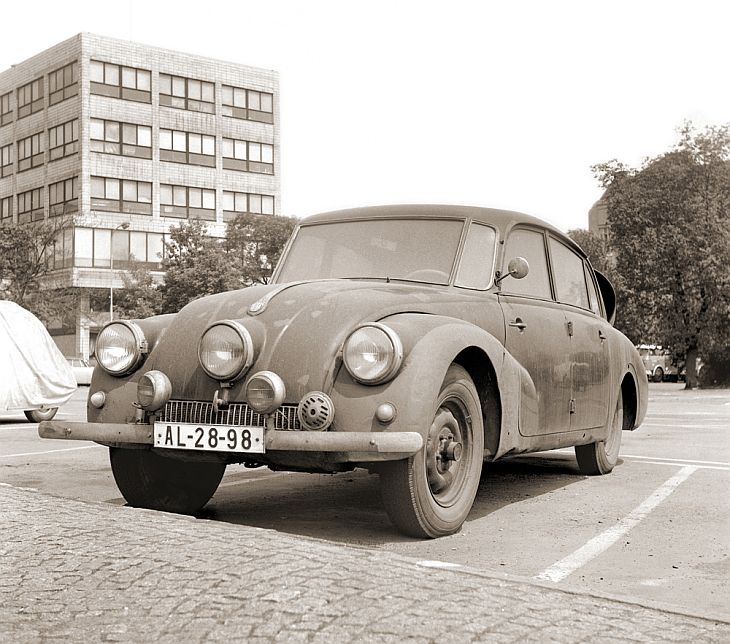 Tatra 87.3