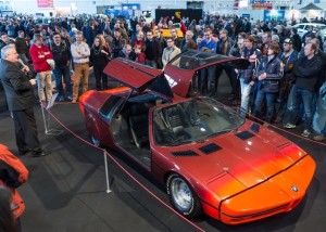 BMW Prototyp vor dem BMW M1