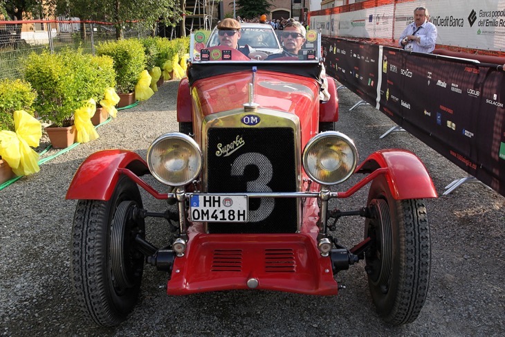 Siegerwagen der ersten Mille Miglia OM 665 Superba.