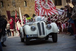 BMW 328 bei der Mille Miglia