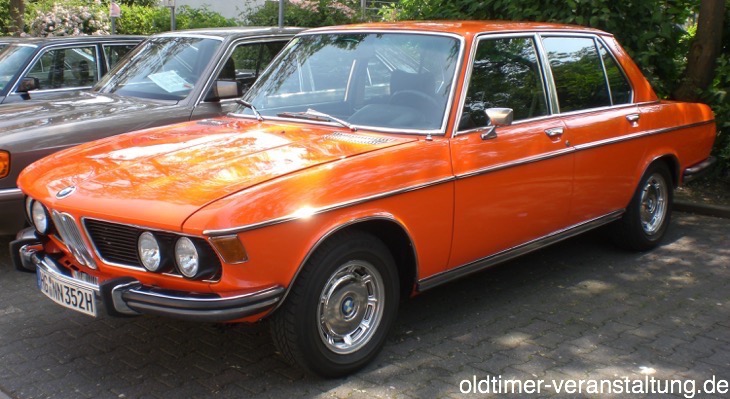 BMW E3 orange 