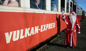Nikolaus vor Vulkan Express