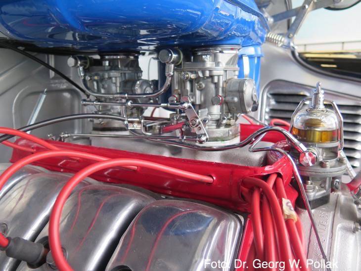 Tatra 603 Motor linke Seite