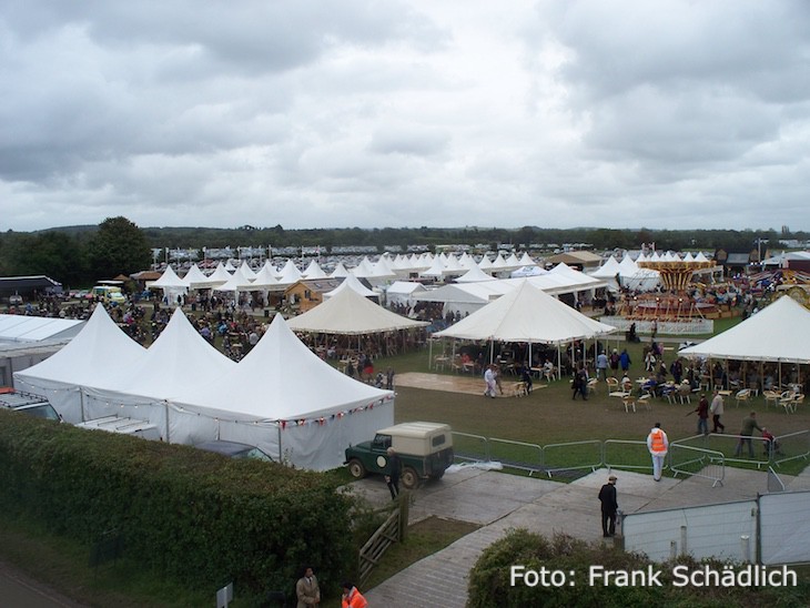 Teilansicht: Over the road Bereich