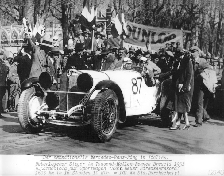 Mille Miglia 1931: Der spätere Sieger Rudolf Caracciola auf Mercedes-Benz SSK beim Start, 12. April 1931.