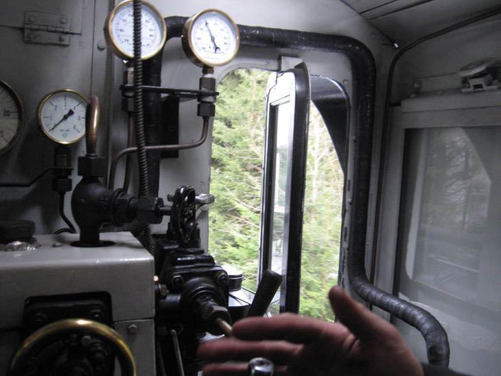 Blick des Lokführers auf die Strecke