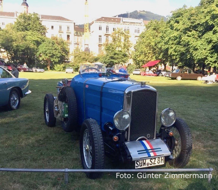 Rennwagen im Park