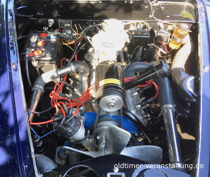 Ford France Comete - Motor