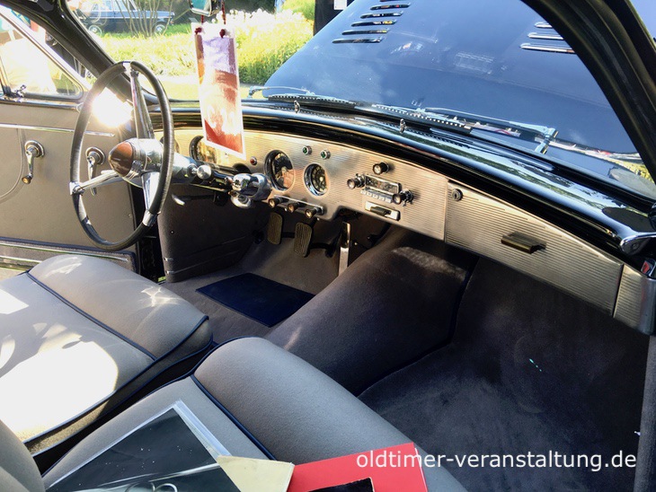 Ford France Comete - Innen