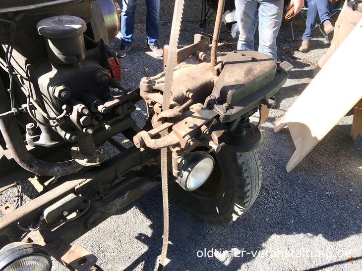 Deutz selbstfahrende Holzsäge