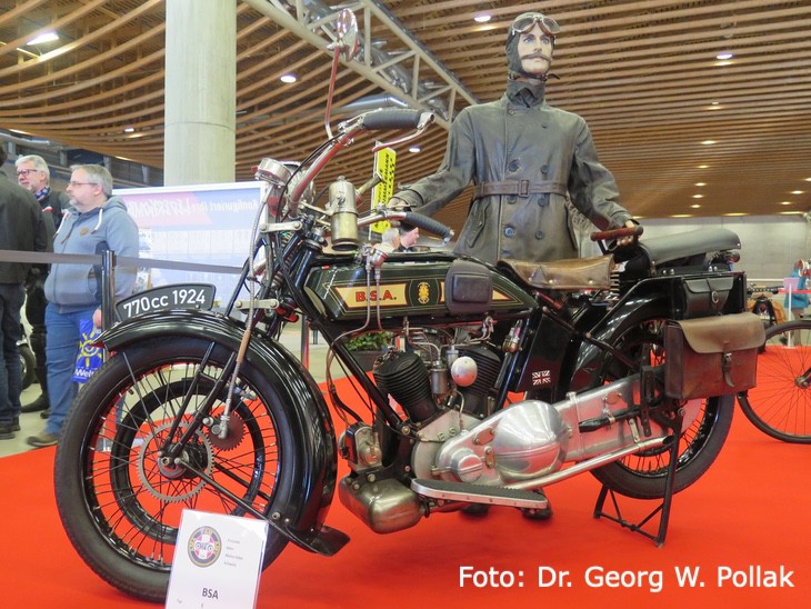 44. Oldtimer- und Teilemarkt in Fribourg, Schweiz