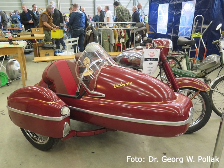 44. Oldtimer- und Teilemarkt in Fribourg, Schweiz