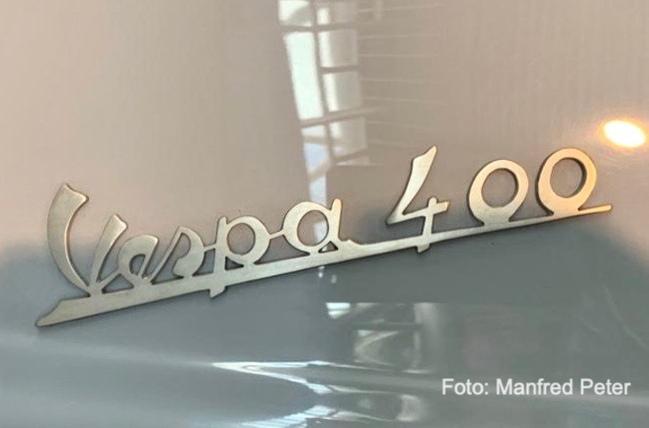 Vespa 400 Logo