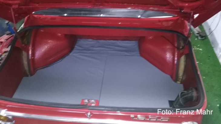 BMW-1600-2-Kofferaum_1a