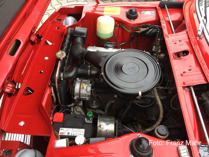 BMW-1600-2-Motorraum_1a