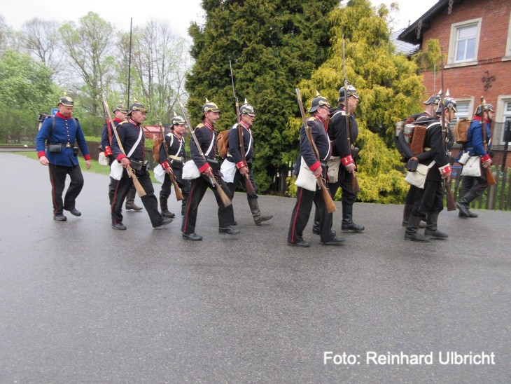 Dampflokqualm und Pulverdampf