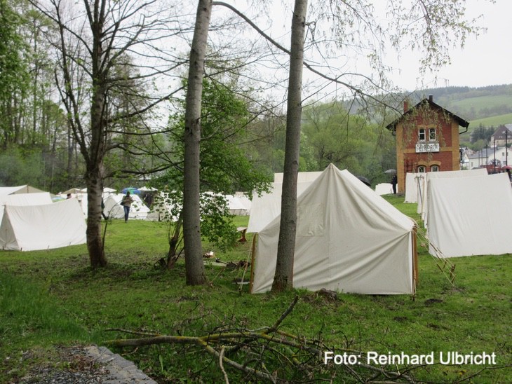 Dampflokqualm und Pulverdampf