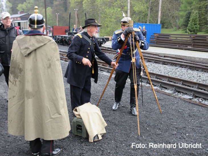 Dampflokqualm und Pulverdampf