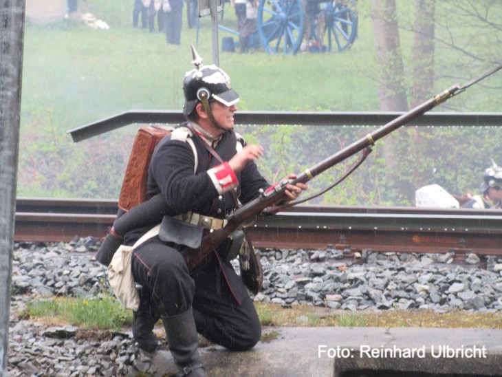 Dampflokqualm und Pulverdampf