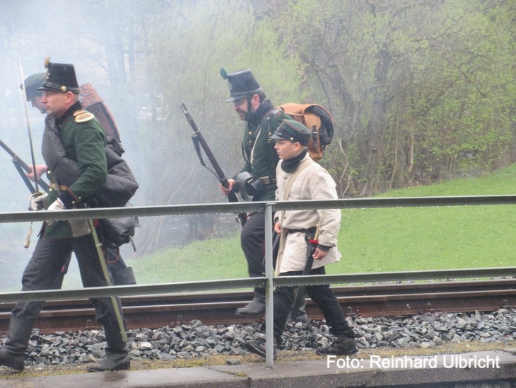 Dampflokqualm und Pulverdampf