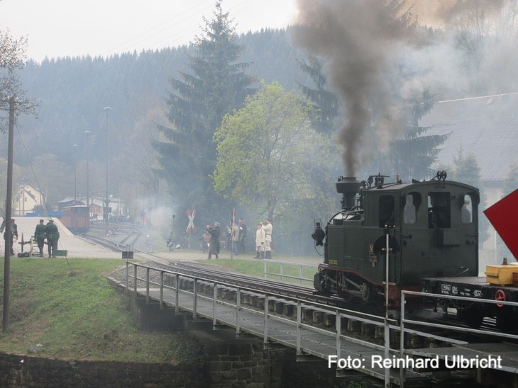 Dampflokqualm und Pulverdampf