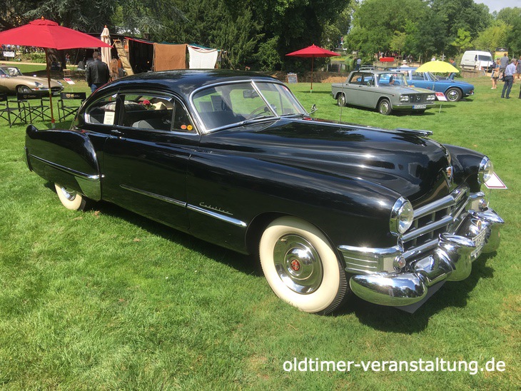 Cadillac-Club-Coupe-61-1949_1a