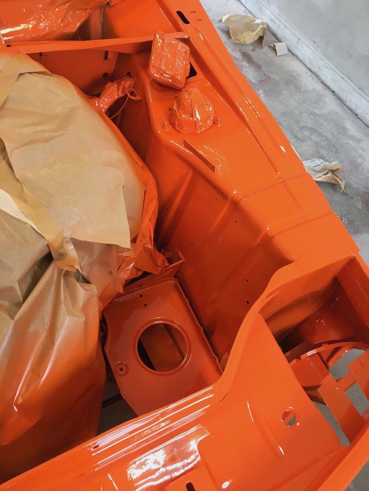 BMW 2002 in der Karosseriewerkstatt