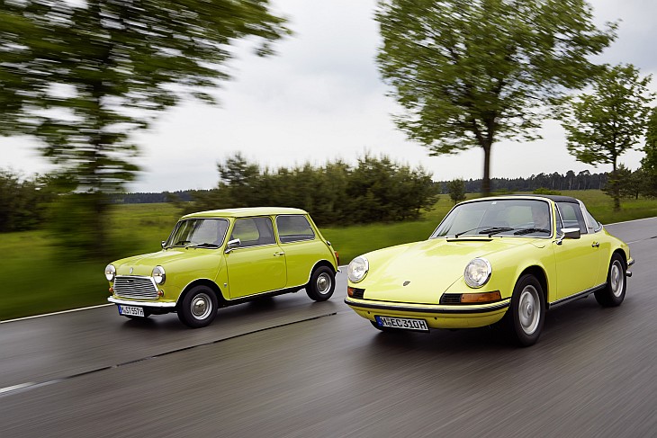 Mini und Porsche-911