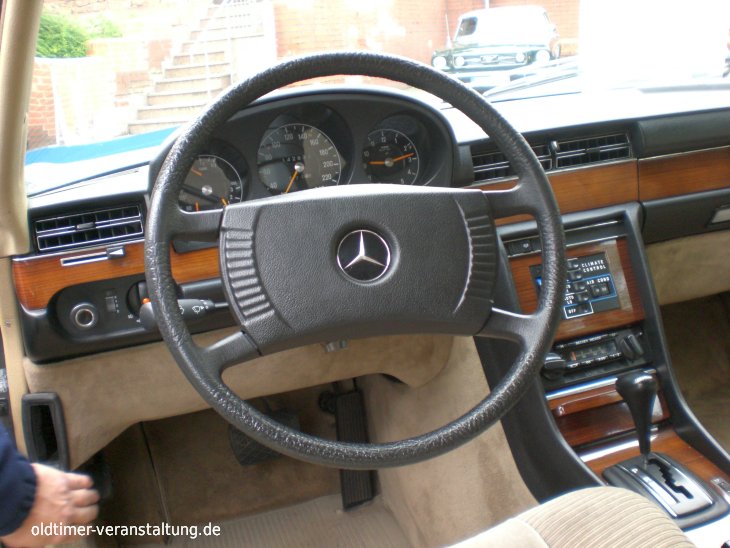 Mercedes 350SEL Armaturenbrett