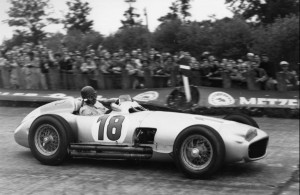 Mercedes-Benz W 196 R mit der Fahrgestellnummer 000054/6, am Steuer Juan Manuel Fangio